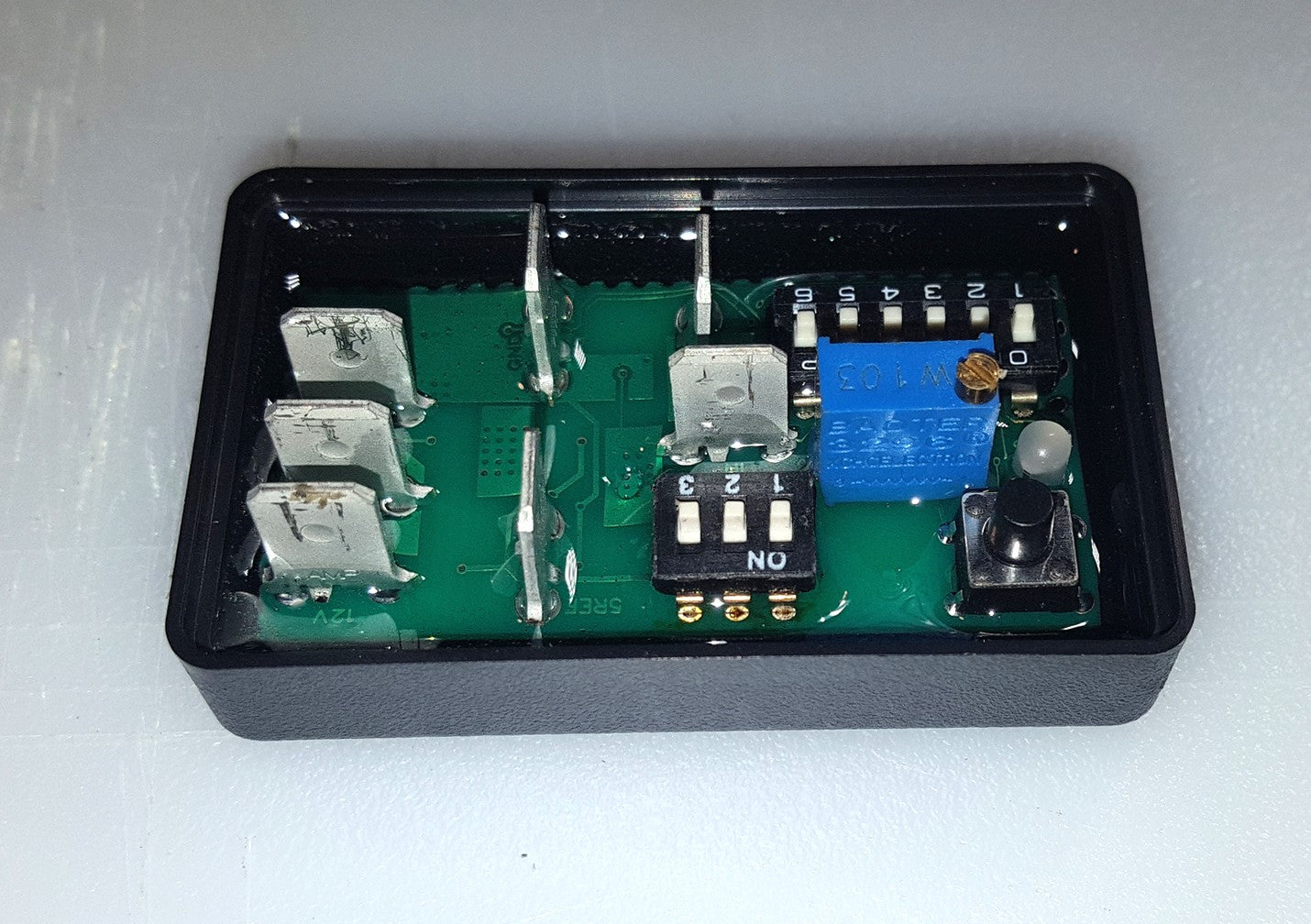 Widget Man UVM -- Universal Gauge / Voltage /TPS/APS Matcher, UPC 743407120871